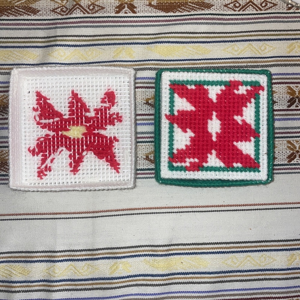Four Needlepoint On Plastic Coasters With Storage Box - Picture 6 of 7